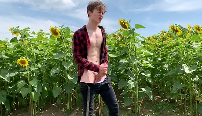 Hot Handjob OUTDOOR & Young Cute Boy CUM HARD /perfect BODY / BIG DICK 23cm