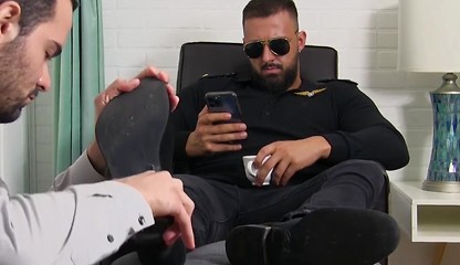 feet