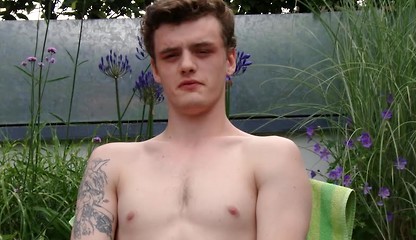 Straight Young Boxer Kieran Wanks his Thick Uncut Cock & Shoots his Load!