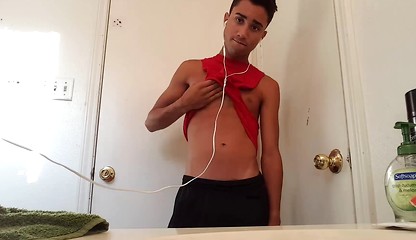 Twink Lucas Bathroom Beat Off