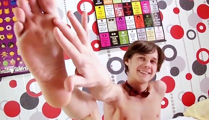 Straight twink cock spews a hot mess!