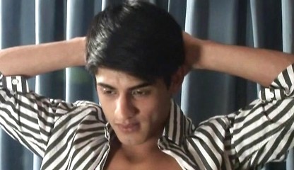 Fresh-faced gay boy charming the cam