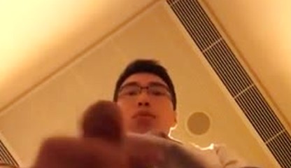 香港眼镜男洗手间自慰