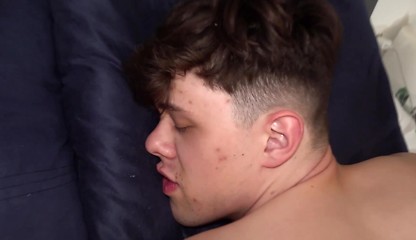 TWINK FINGERS CUM INTO ADORABLE BOYFRIEND